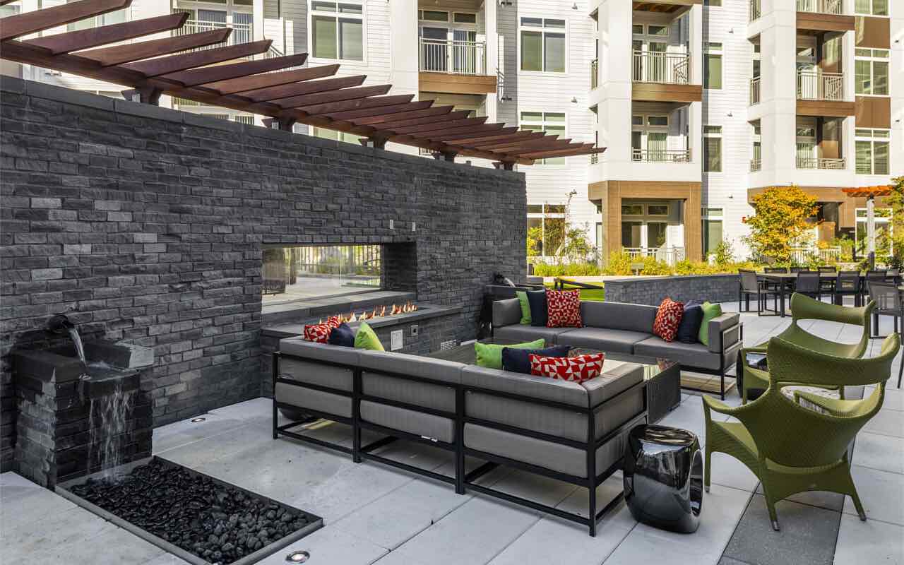 throw a summer party